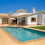 Kompleks wypoczynkowy Almaverde Village & 4*