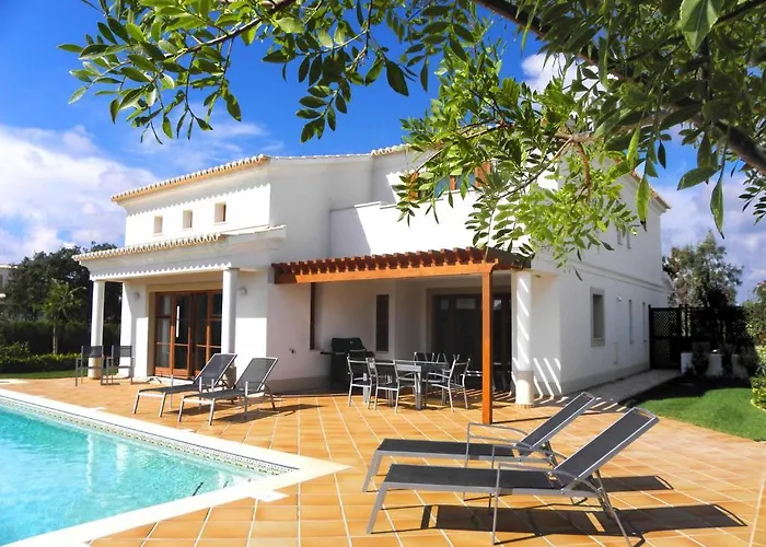 Almaverde Village & 4* Burgau